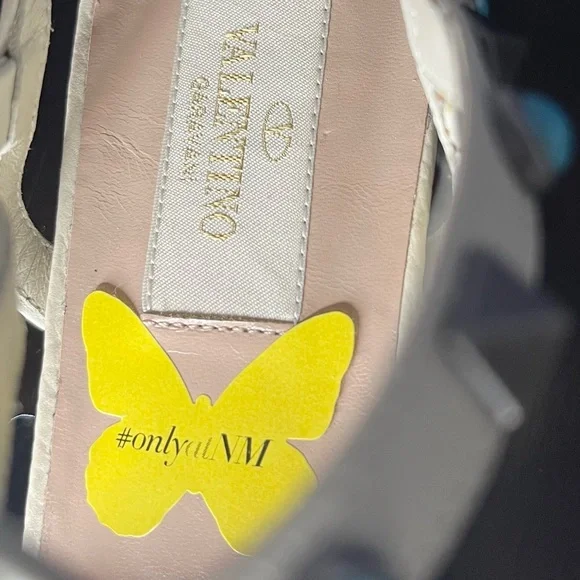 Valentino Garavani Rockstud Leather Casual Sandal with Cabochon Stones - Picture 6 of 9